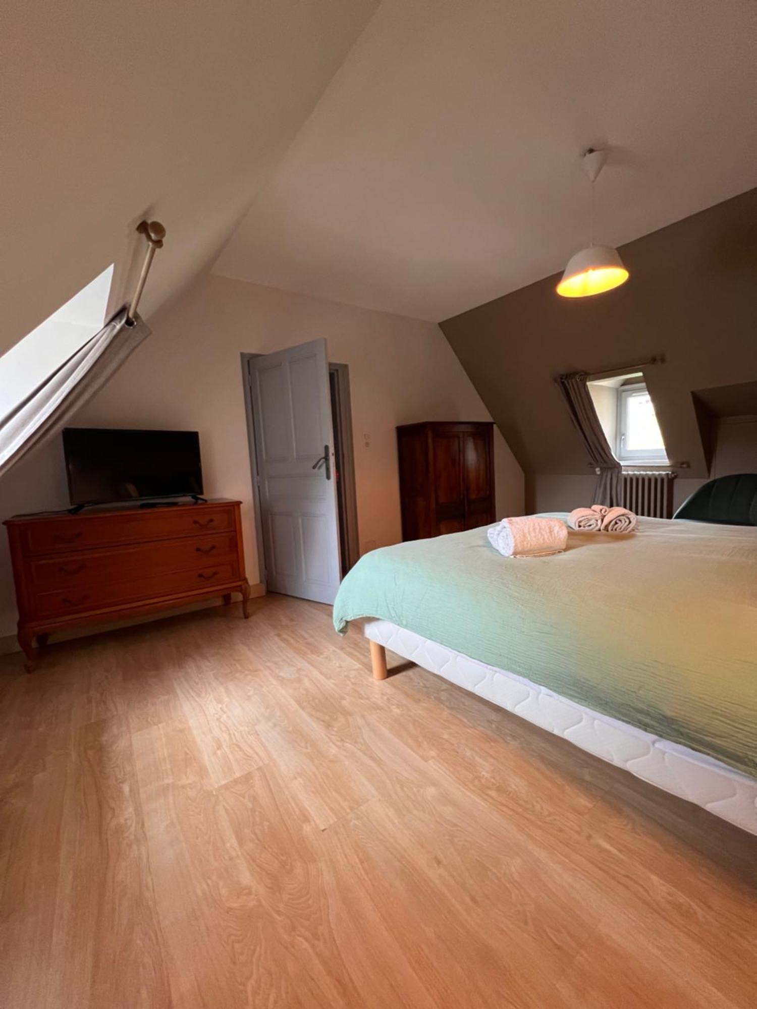 Maison D'Hotes De La Prison En Toutes Libertes Espalion Ngoại thất bức ảnh